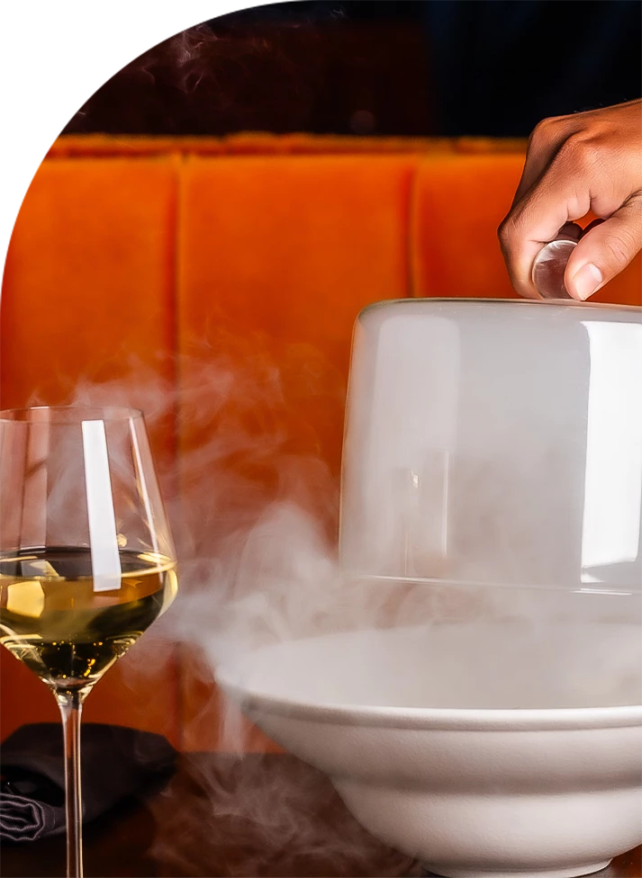 bananasonthebeach sanpedrovenues slider celebrationsquad 02