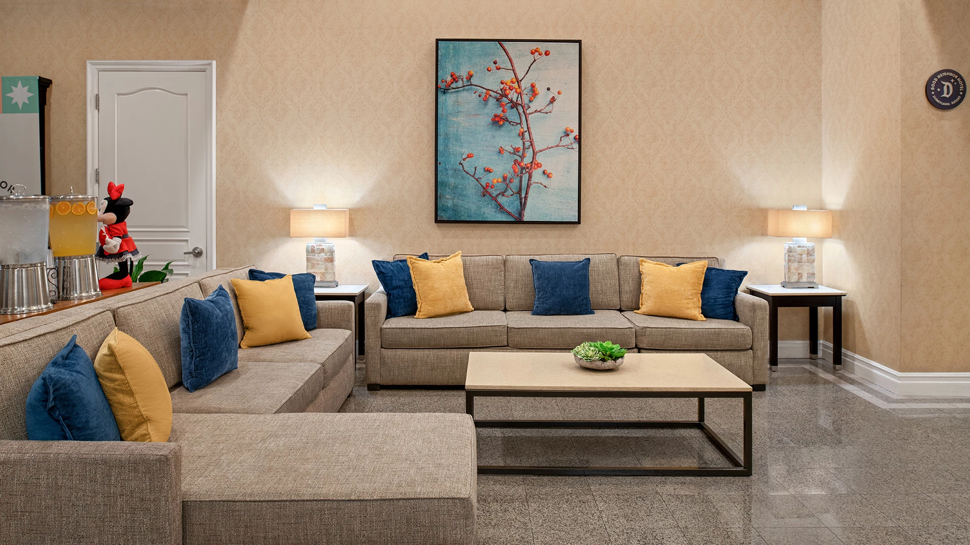 Cortona Inn and Suites Anaheim Resort — photo 4