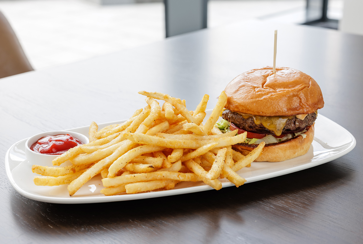 hiltonarlingtonrosslynthekey locketrestaurant privatedining happyhours