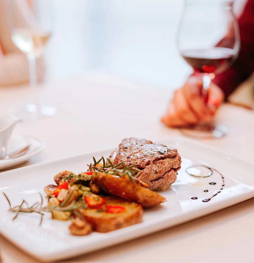 lanternhotel homepage trs onsiterestaurant