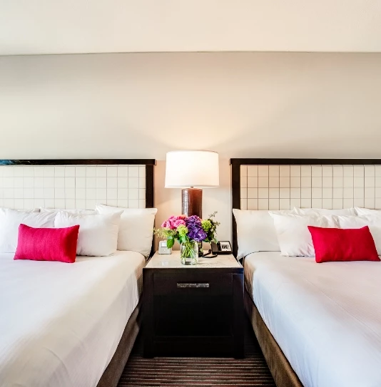 QUEEN ROOM