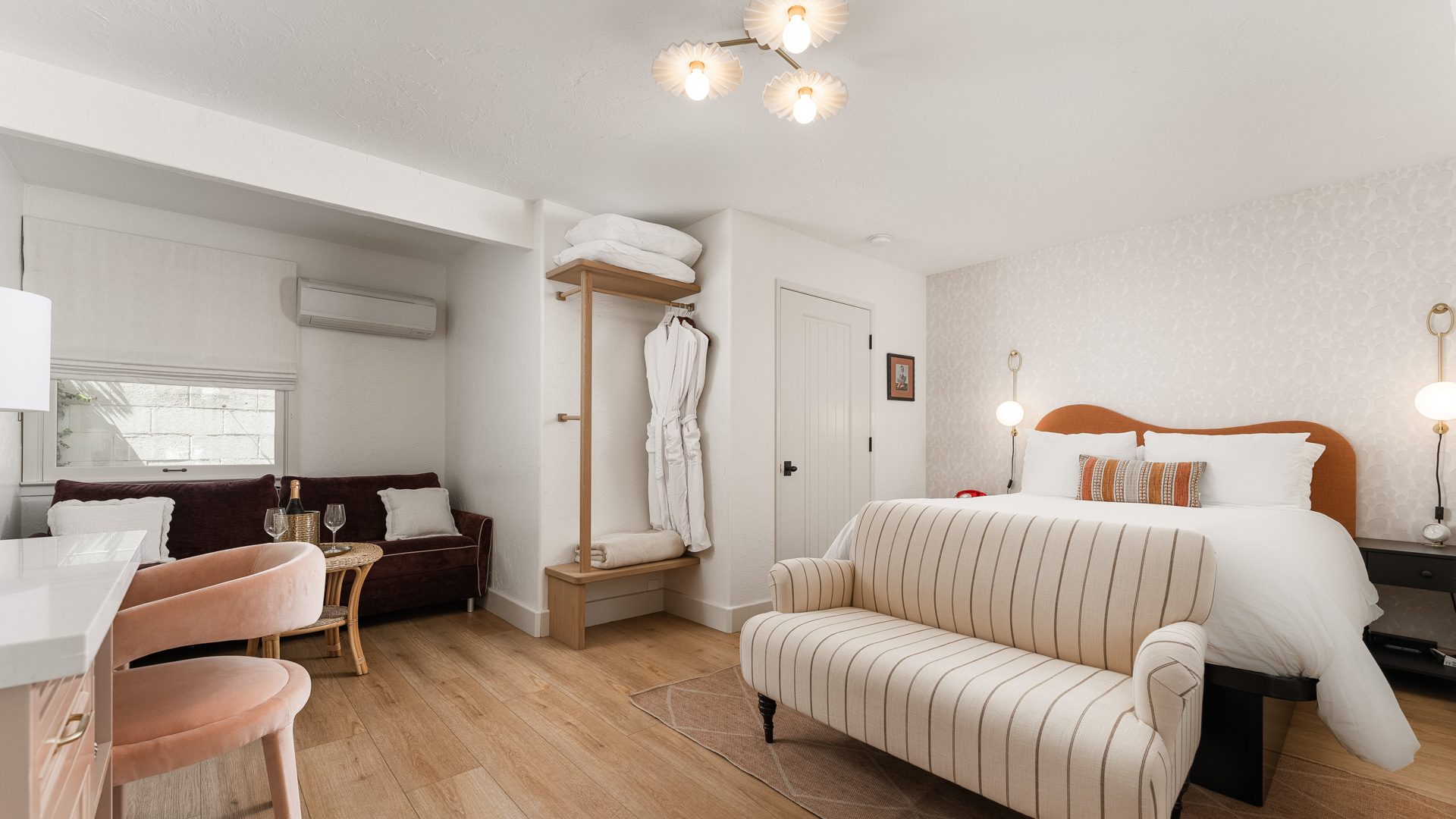 Petit Soleil - Bed, Breakfast and Bar — gallery preview 2