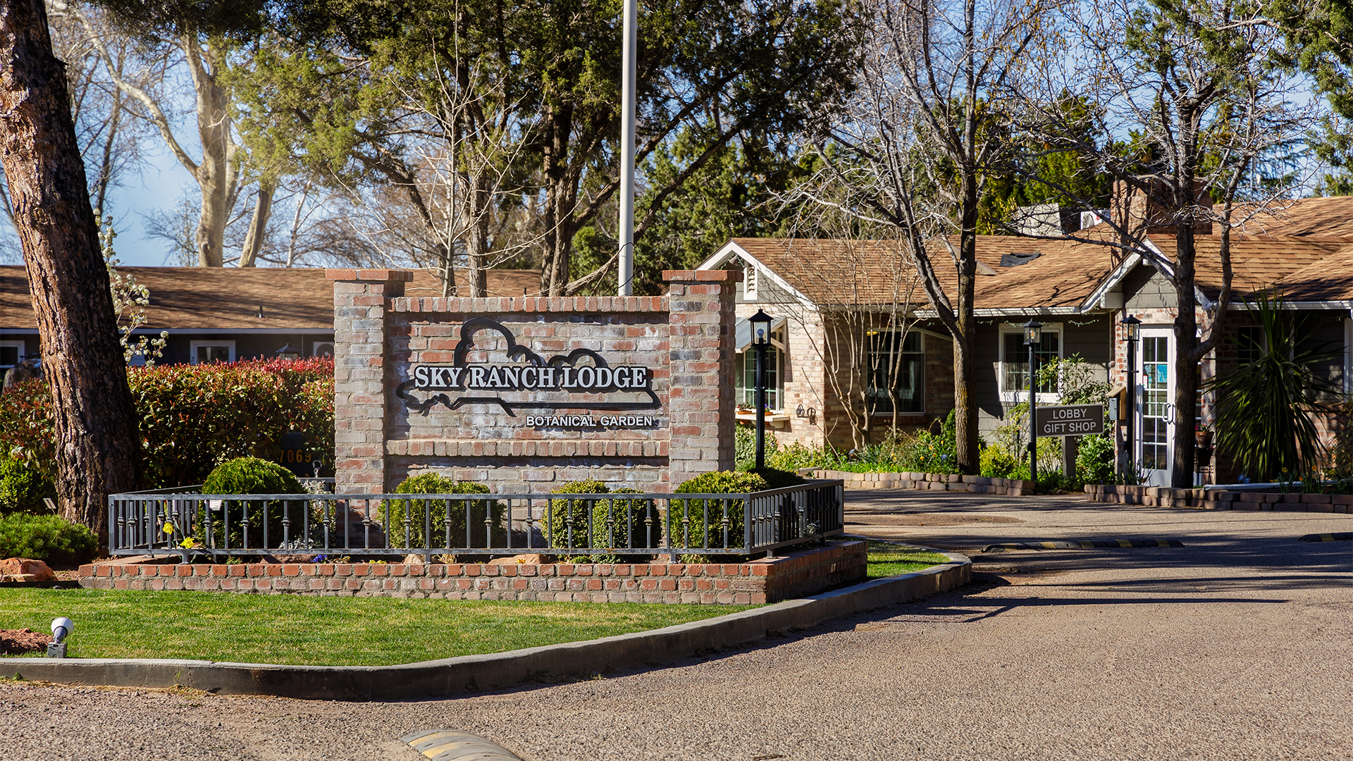 Gallery | Sky Ranch Lodge | Official Website