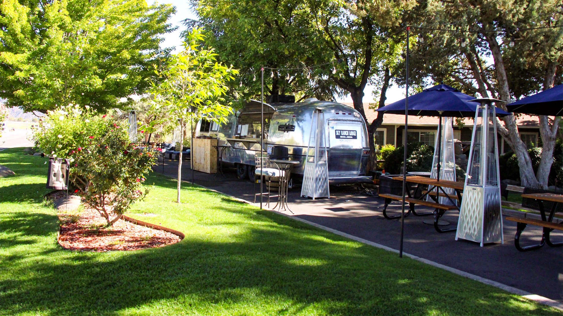 a trailer parked on the side of a road
