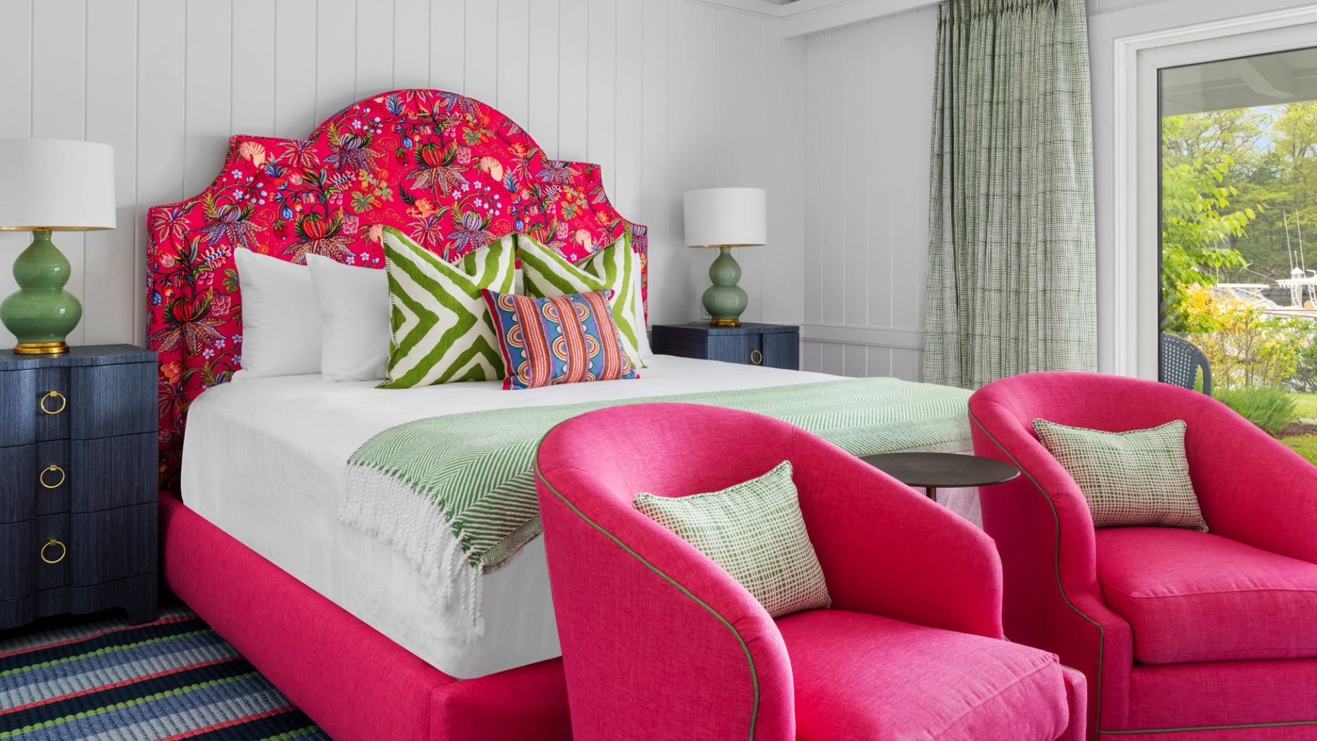 King room - Yachtsman Hotel and Marina Club - Kennebunkport, Maine