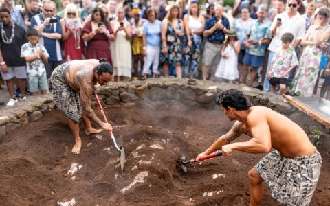Luau Imu ceremony at Royal Kona Resort Luau, Voyagers of the Pacific
