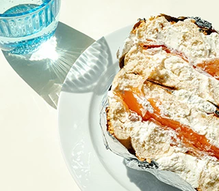 beverlylaurel swingerscafe intro