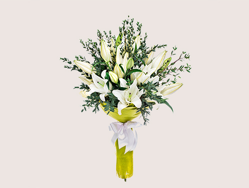 a bouquet of white flowers