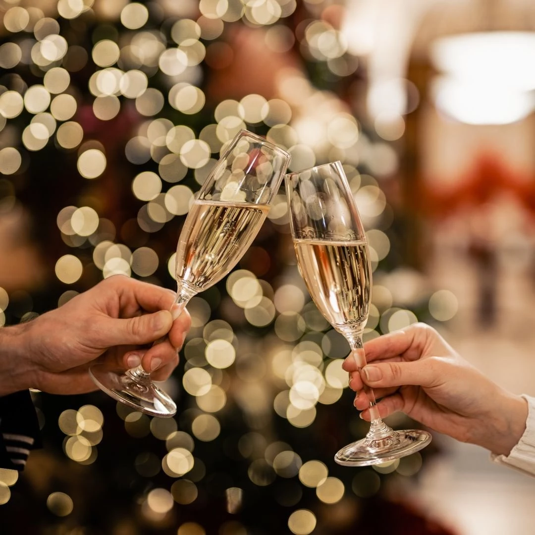 new year's eve celebration at lido restaurant in [pismo beach ocean views, dancing, live music, champagne toast