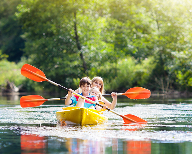 people kayaking
