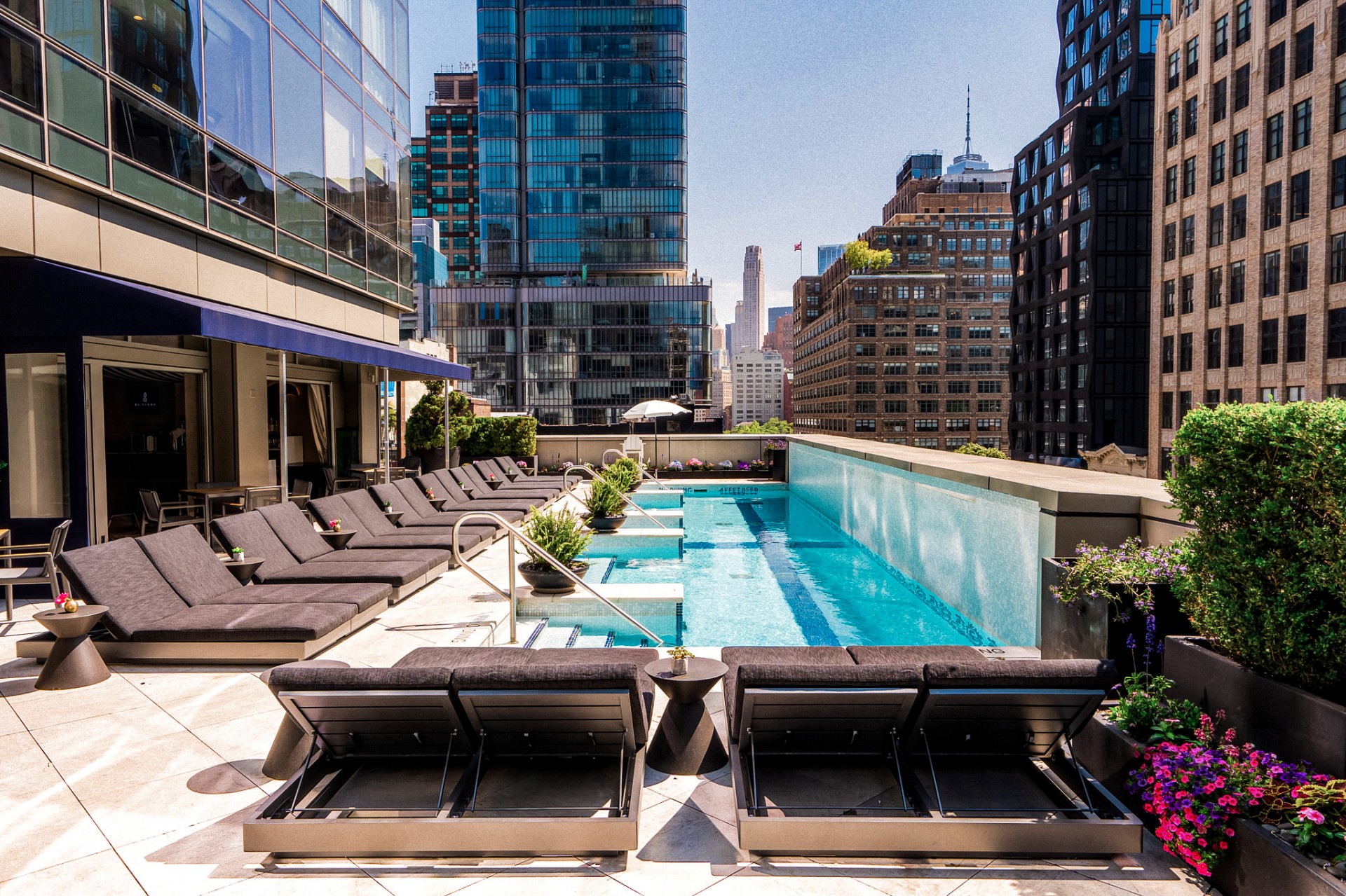 Lounge With Altitude