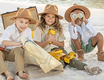 kids exploring on the beach pool