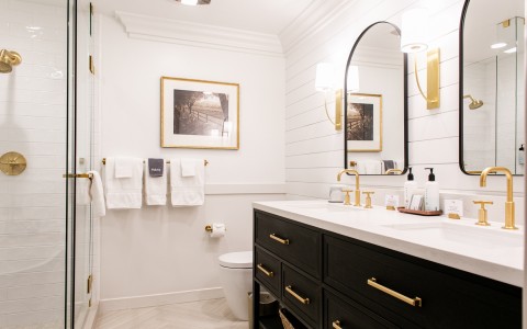Bathroom sinks of the Boone Suite at Fess Parker Wine Country Inn