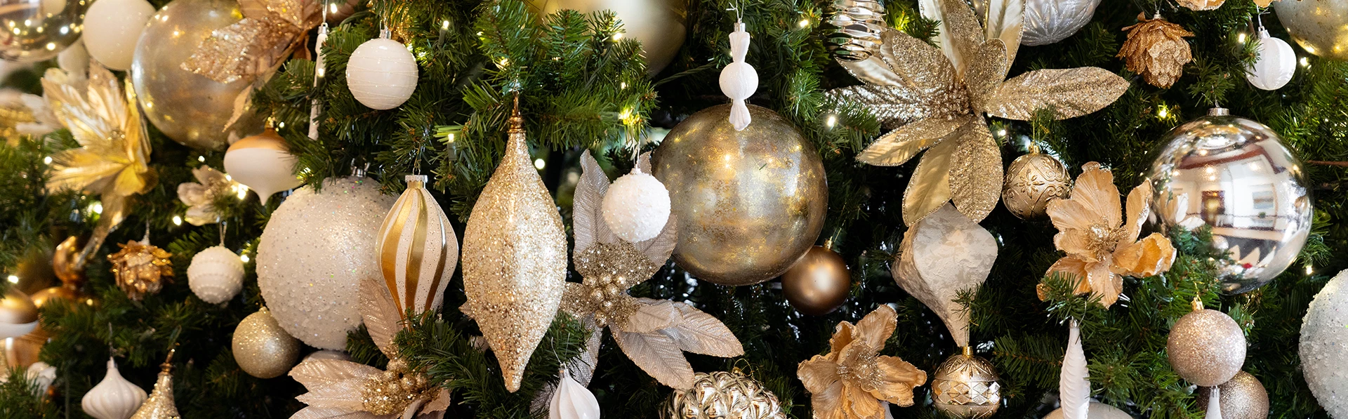 a close up of ornaments on a tree