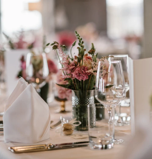 wedding dinner table setting