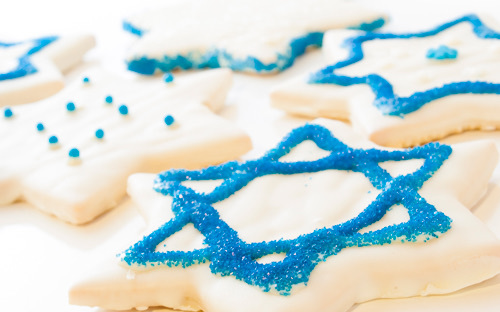 cookies with blue decoration of david's stars