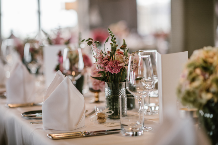 wedding dinner table setting