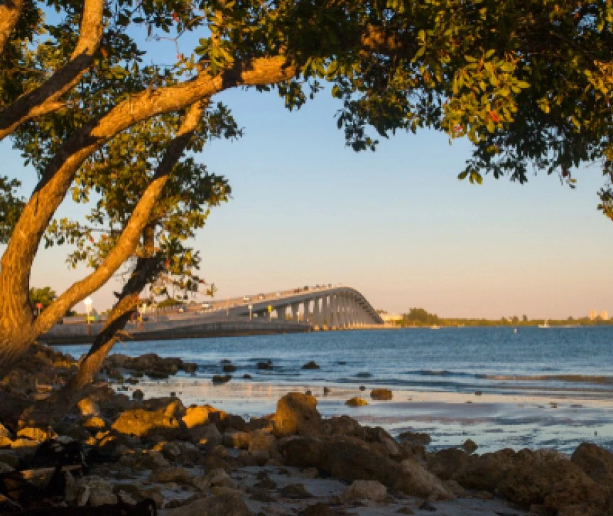 the edison bridge over caloosahatchee river in fort myers florida