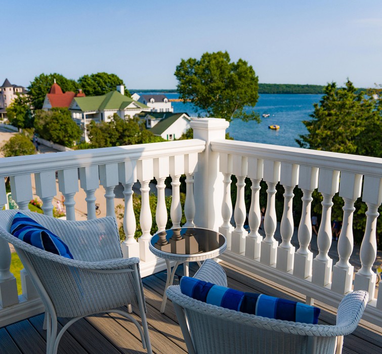 View of a terrace with two chairs and one table