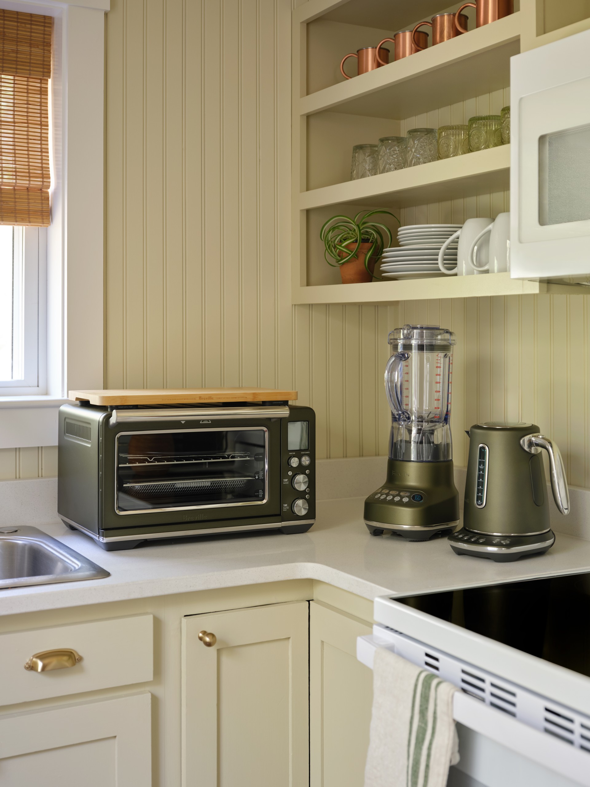 Coastal Cottage Private Kitchen at Hidden Pond in Kennebunkport Maine