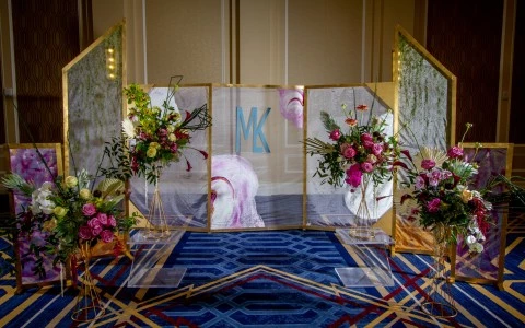 wedding spot with a crystal wall behind40