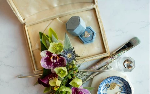 wedding rings with a pencil and flowers5