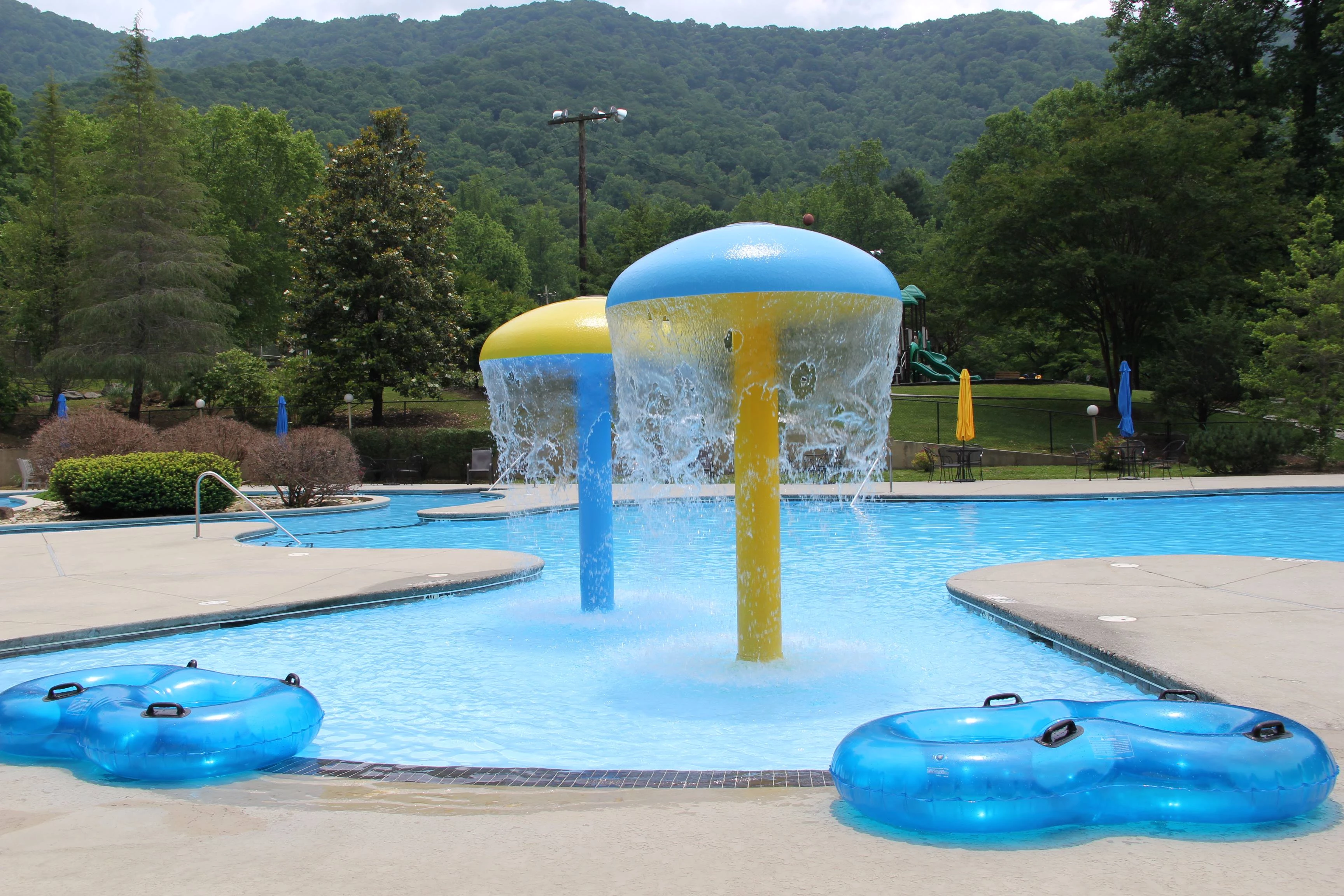 Pool & Lazy River