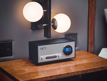 radio in a table