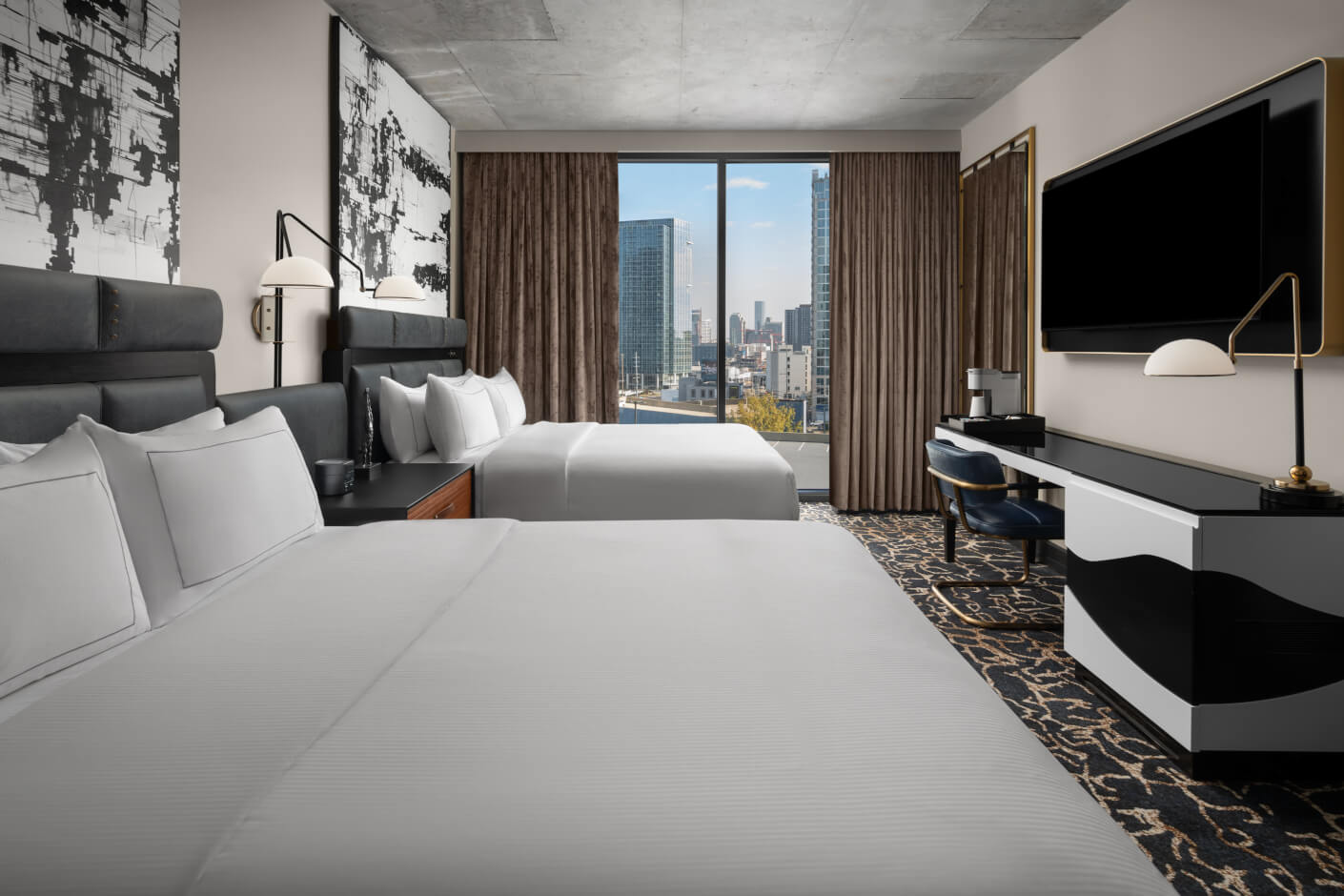 curio_bnamoqq_2_queen_city_view