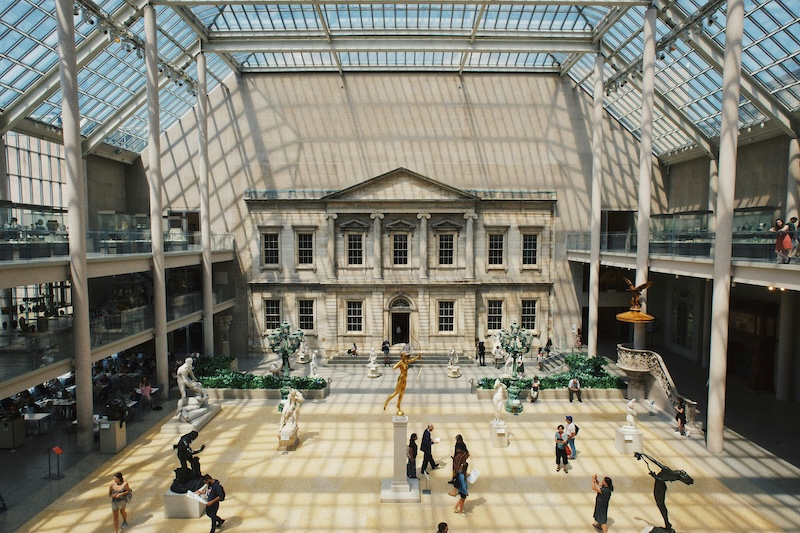 a large building with many statues