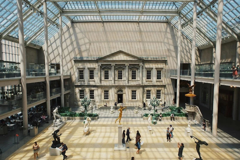 a large building with many statues