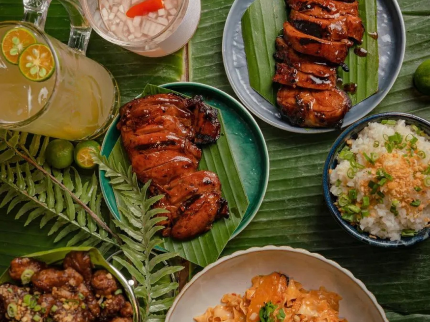 a plate of food on a leaf