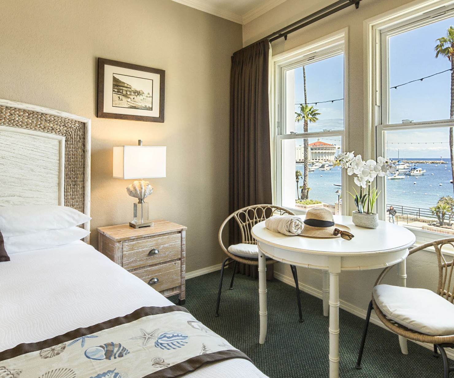 a room with a bed and a table