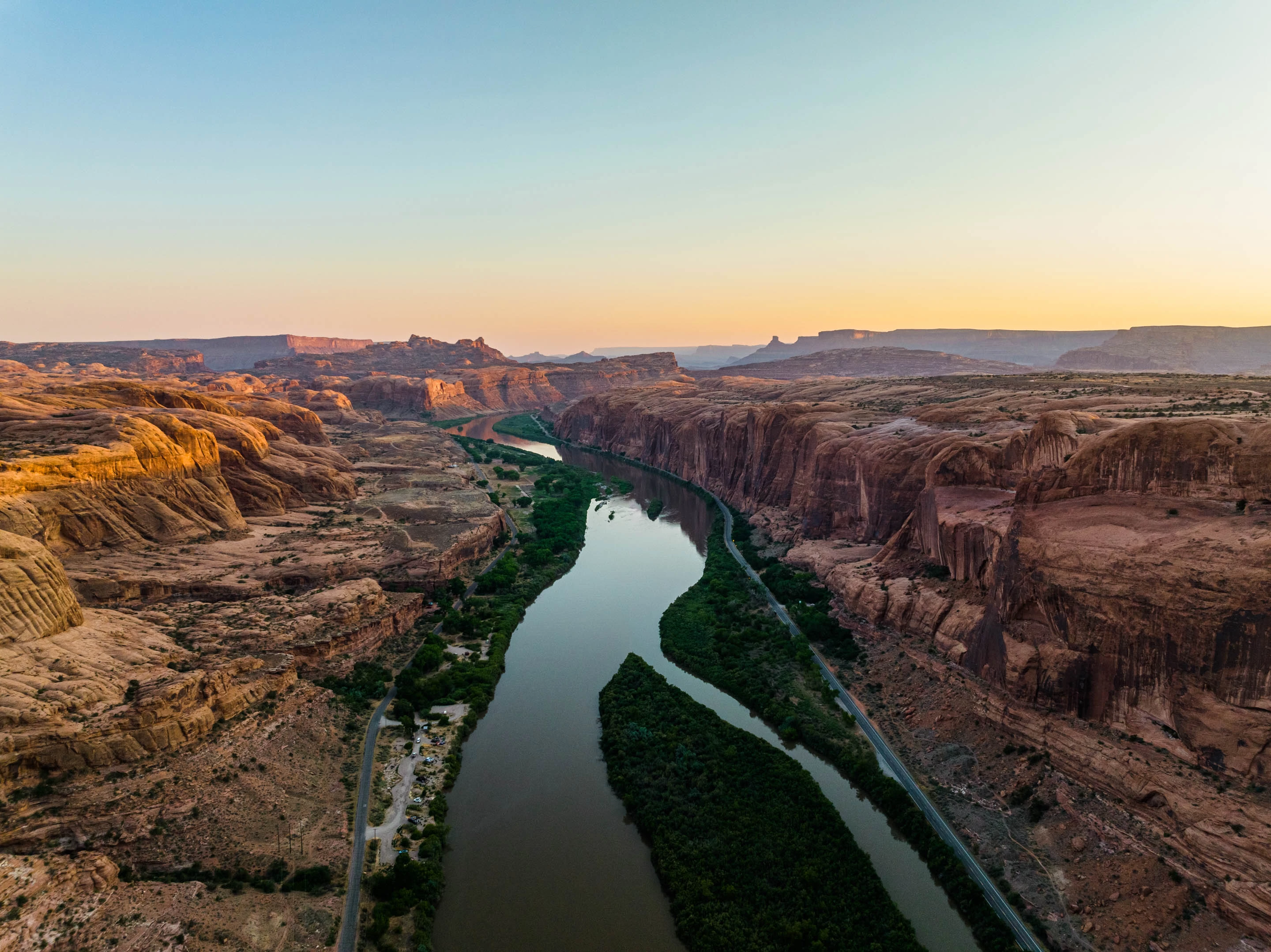 a river running through a canyon