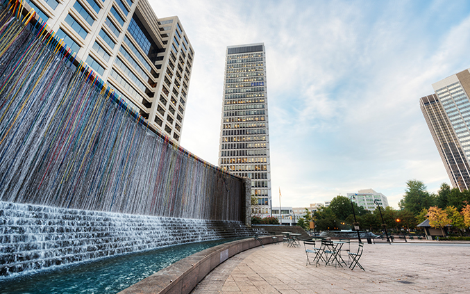 a water fountain in a city