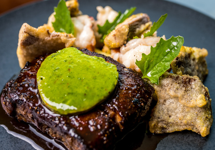 steak with potatoes dish