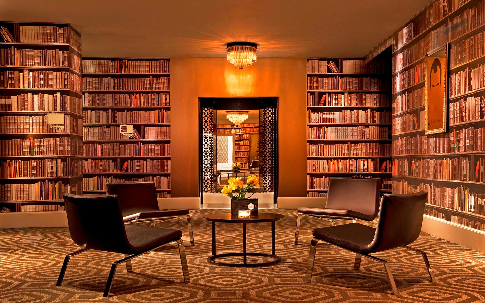 Hotel Washington library 