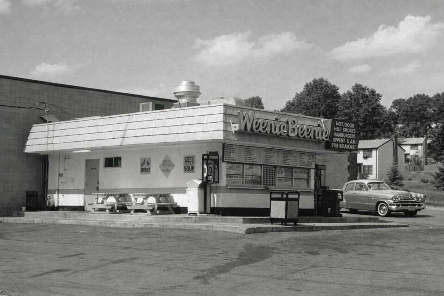 Weenie Beenie historic hot dog stand in Arlington Virginia known for classic chili dogs and half-smokes near Washington DC