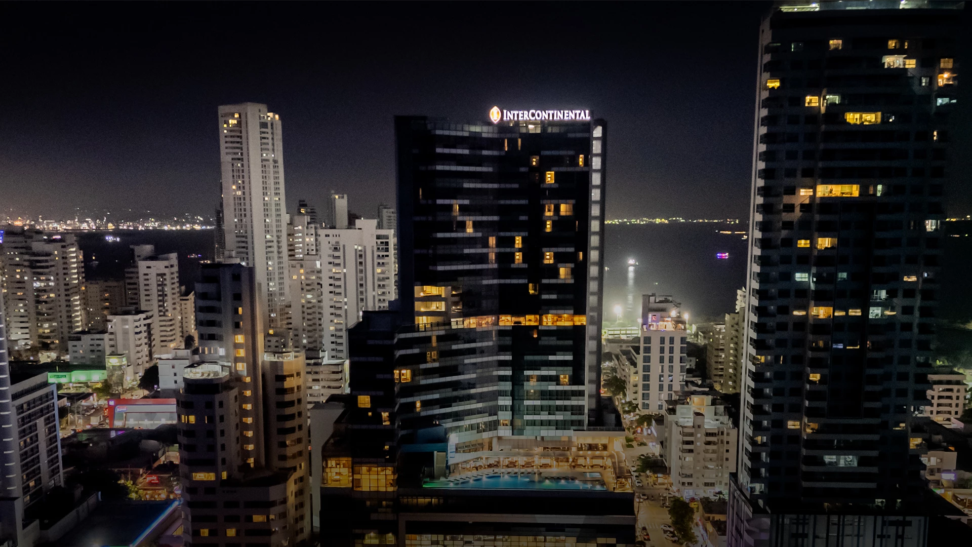 a city skyline at night