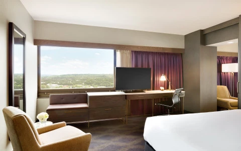 intercontinental saint paul riverfront guest room