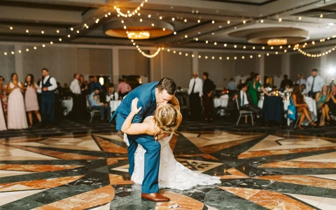 intercontinental saint paul riverfront guest room wedding in the ballroom