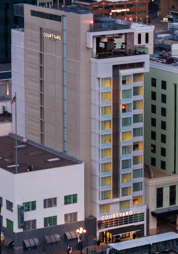 a tall building with a roof