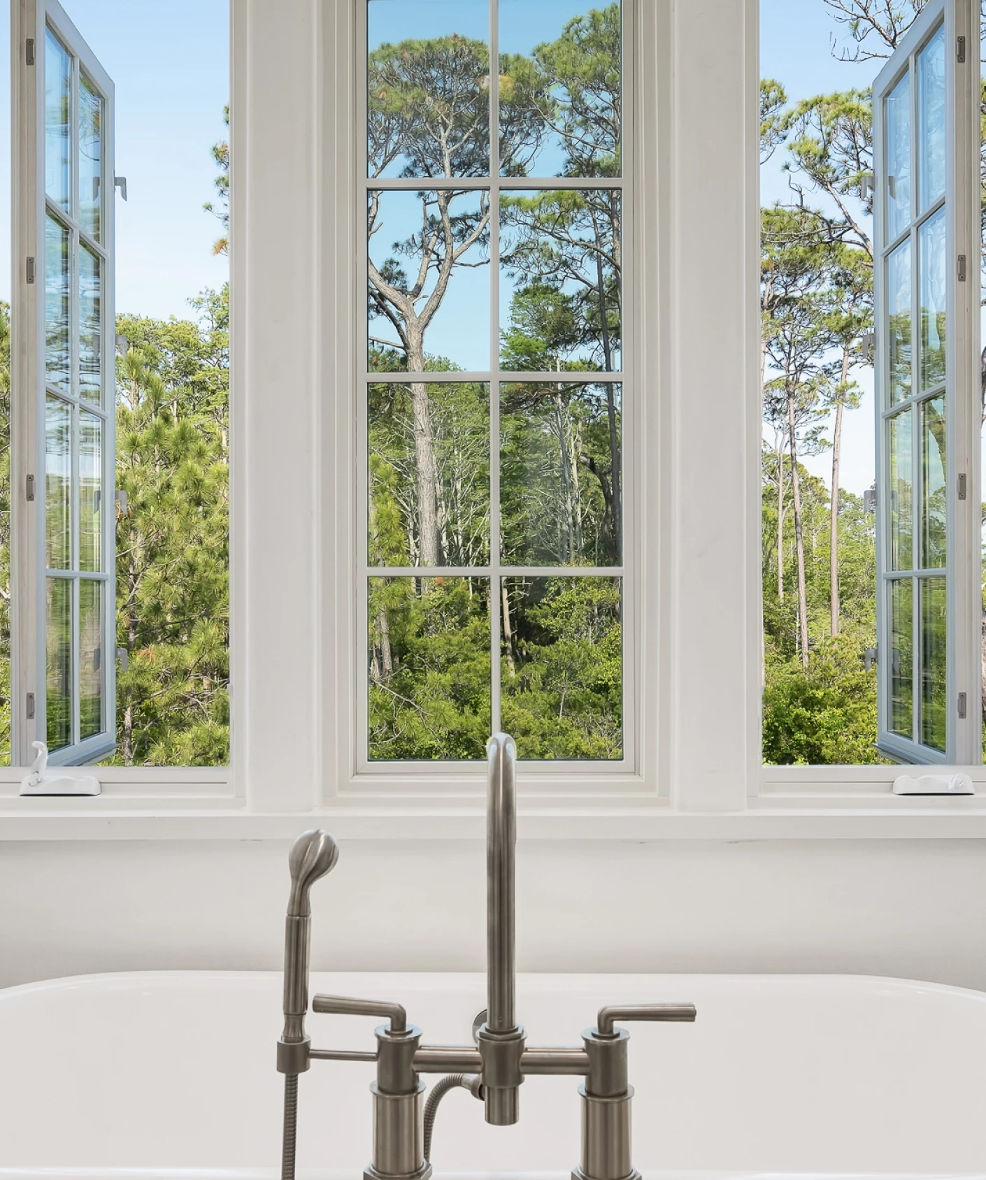 a bathtub with a window