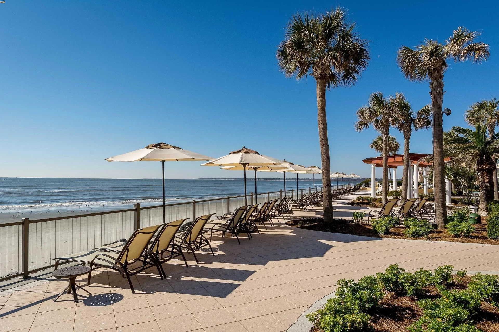 King ＆ Prince King & Prince Beach & Golf Resort | Official Site