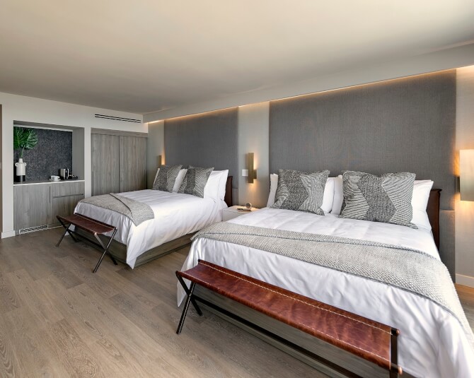 hotel room with 2 queen beds  picture 1