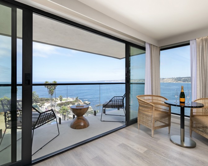 balcony with ocean views picture 1