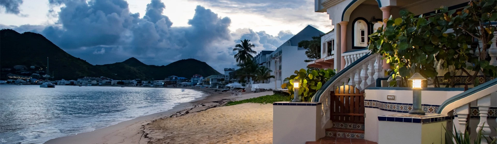 Side view of the Le Petit Hotel