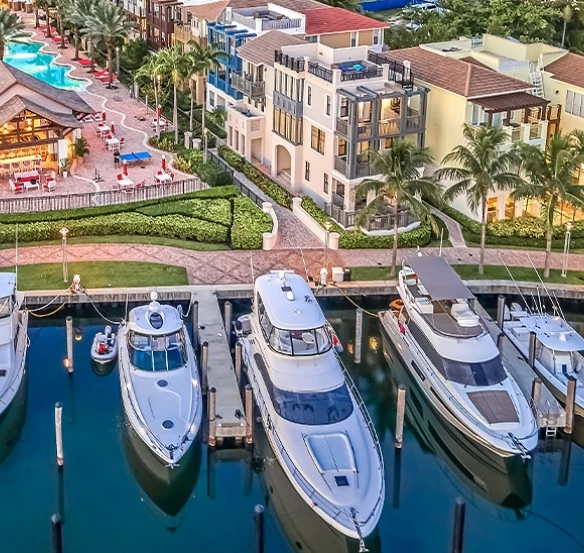 marlin bay dock with boats