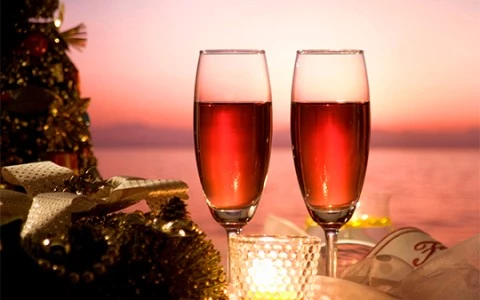 two glasses of wine on a table