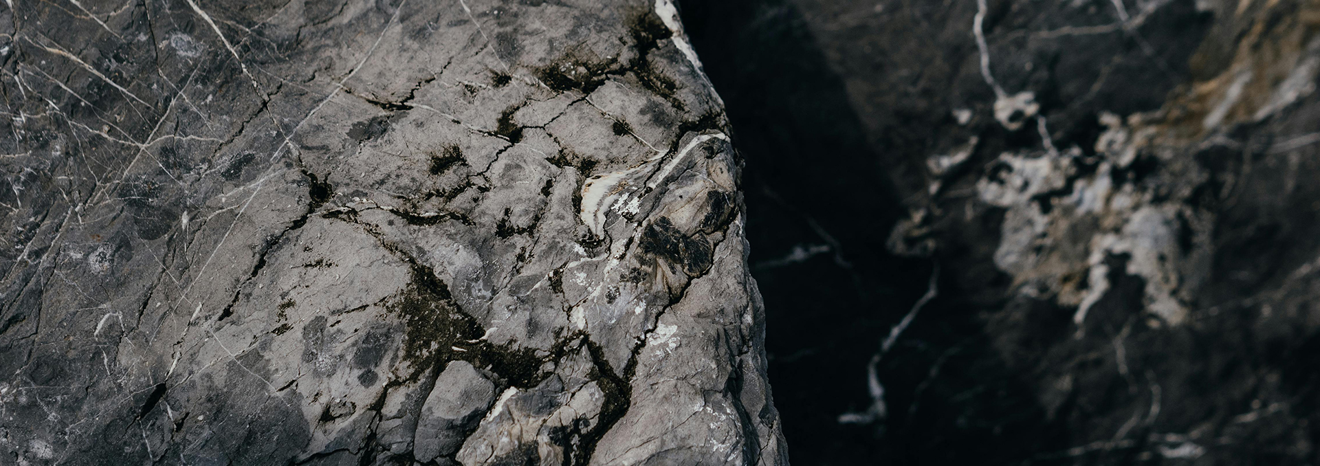 a close up of a rock